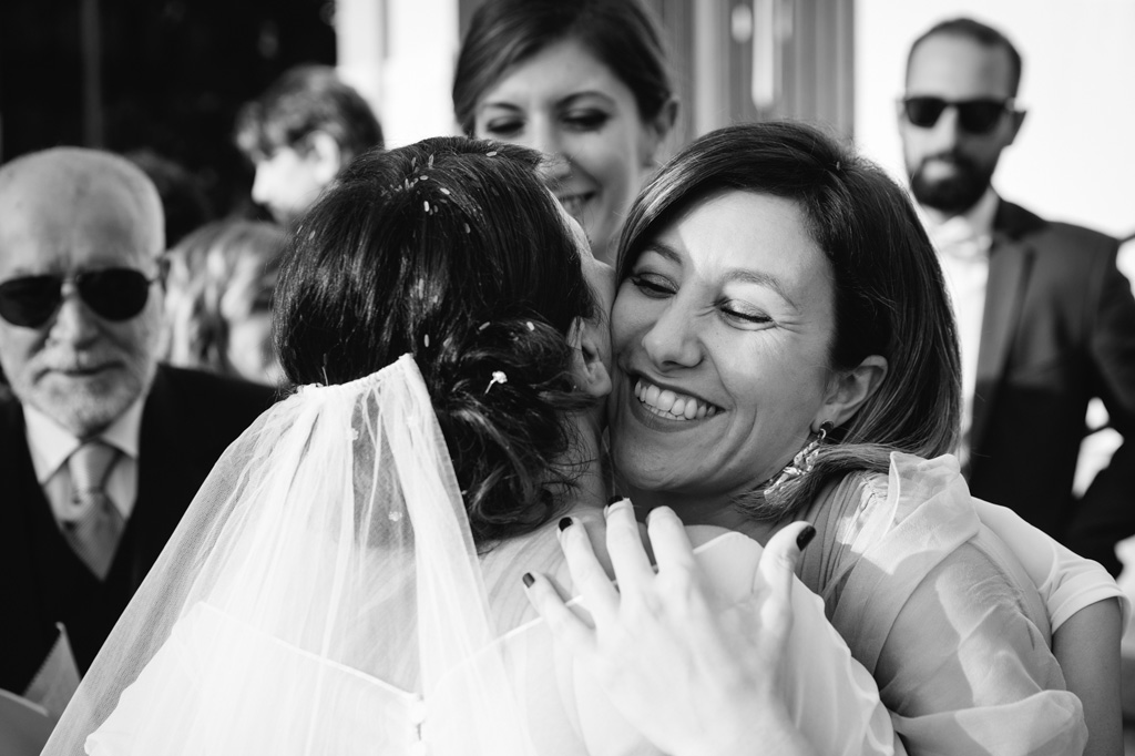 Best Wedding Photographer - Emotions AbbraccioDopolaCerimoniaNozze ReportageMilano