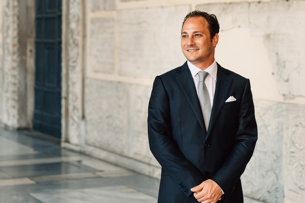 Emmanuel sorride raggiante all'uscita della Basilicata