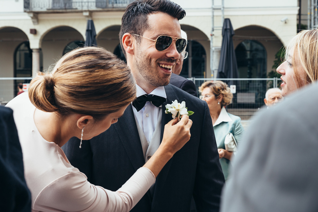 Fotografo Matrimonio Monza Gli ospiti si agghindano per la cerimonia