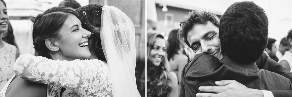 Fotografo Matrimonio Villa Caroli Zanchi Gli sposi abbracciano amorevolmente gli invitati