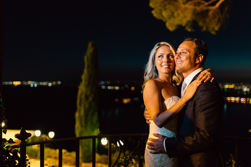 I due sposi posano per il fotografo Della Savia Alessandro