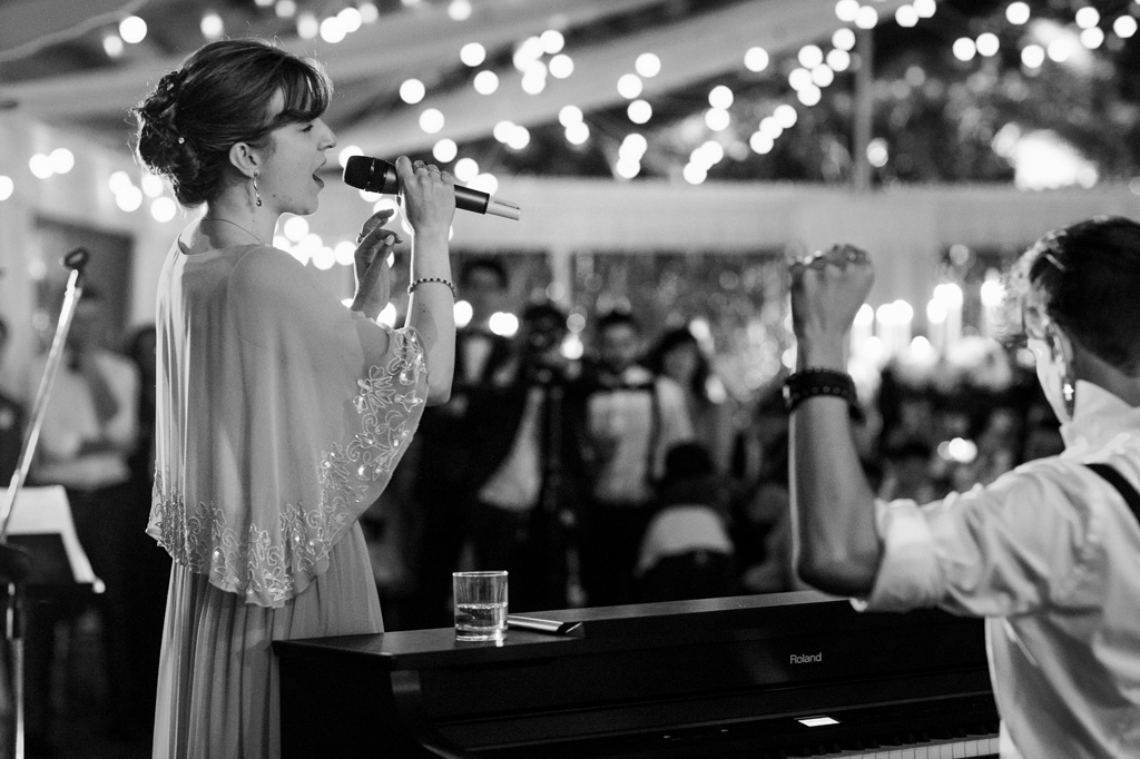 Fotografo Matrimonio Monza La cantante intrattiene gli ospiti con la sua voce