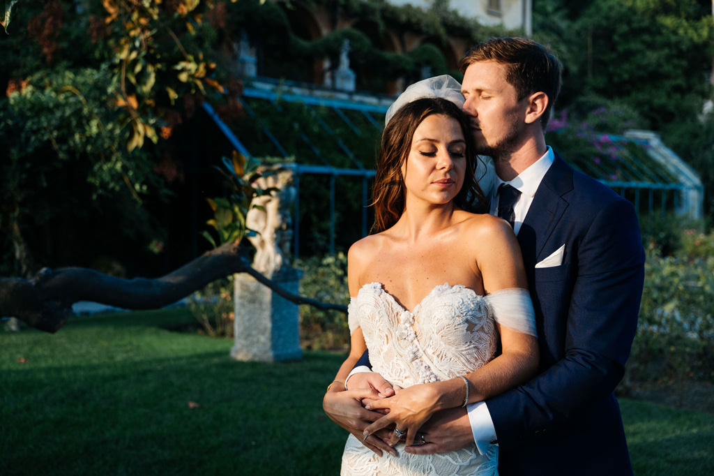 Tom e Indigo matrimonio lago di como tramonto