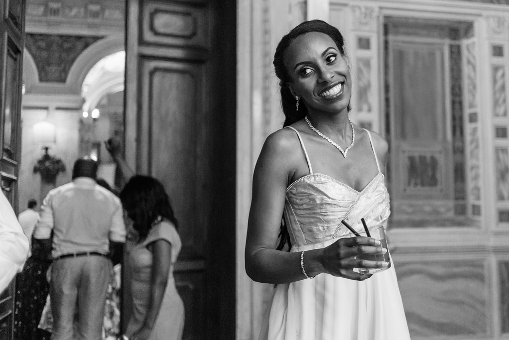 Fotografo Matrimonio Villa Erba Il sorriso grazioso della sposa Ayesha