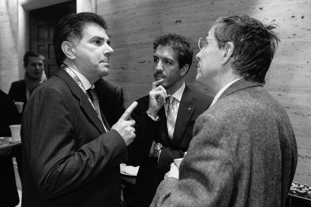 I conferenzieri si confrontano subito dopo la lezione