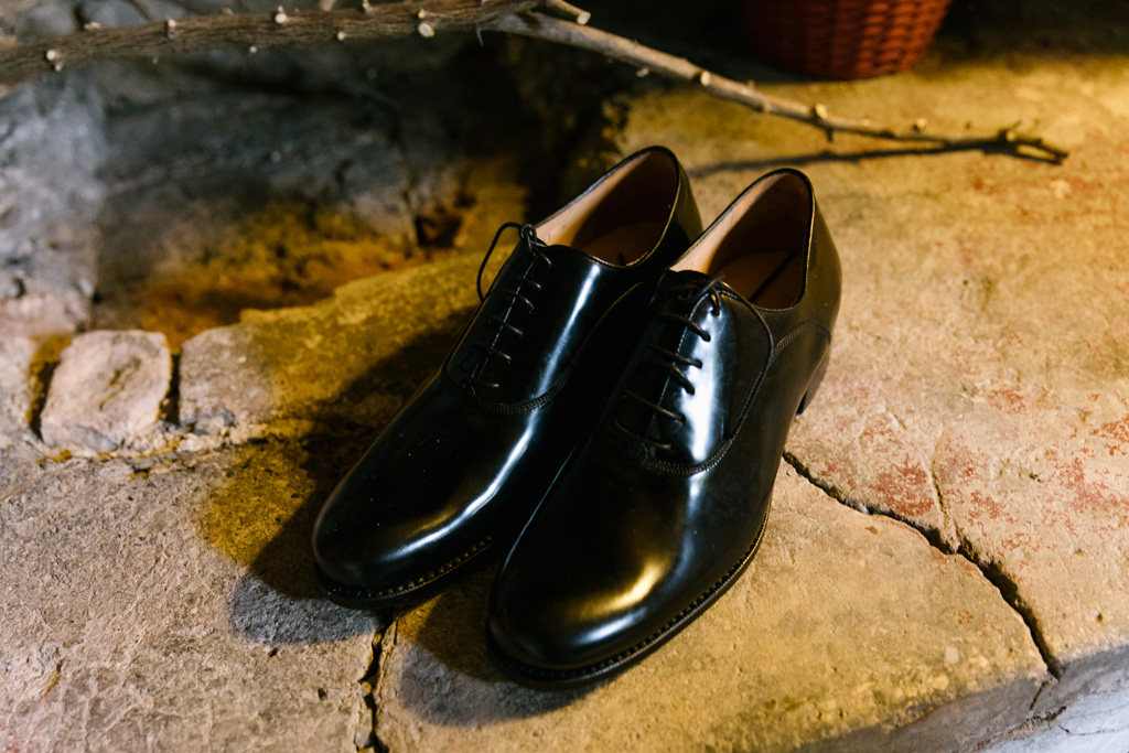 Fotografo Matrimonio Convento Dell'Annunciata Medole Le scarpe dello sposo