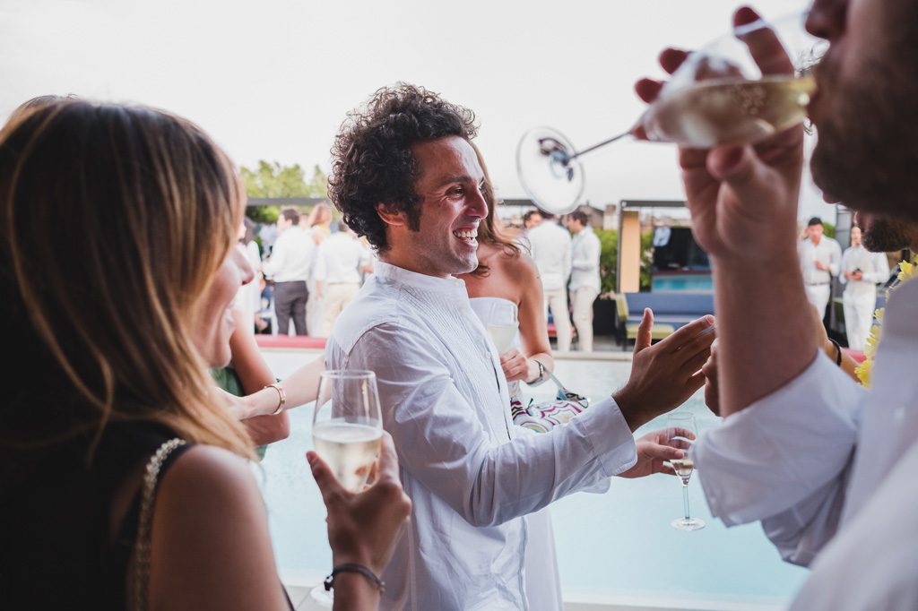fotografo matrimonio milano ceresio festa piscina