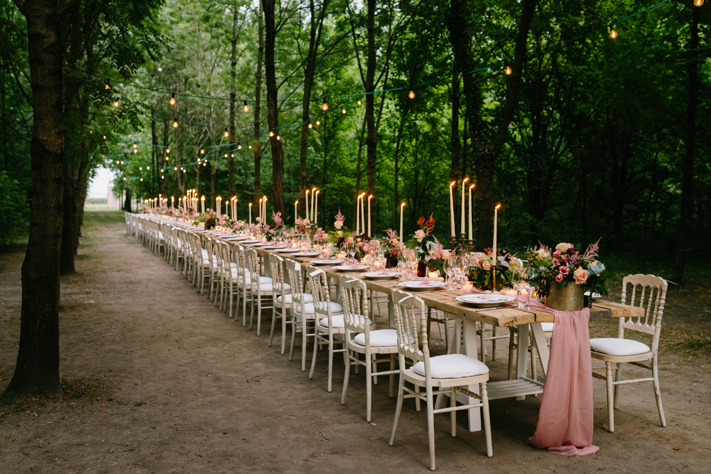 Fotografo Matrimonio Convento Dell'Annunciata Medole Il tavolo allestito per la cena di nozze di Laura e Matteo