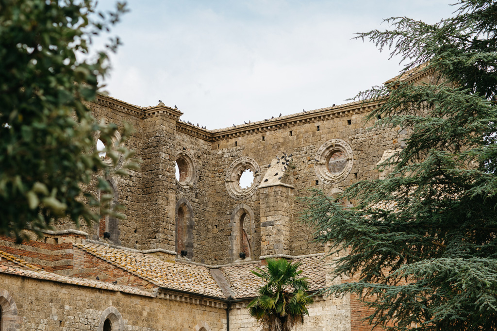 Fotografo Matrimonio Basilica San Galgano Toscana Uno scorcio dell'Abbazia di San Galgano in Toscana