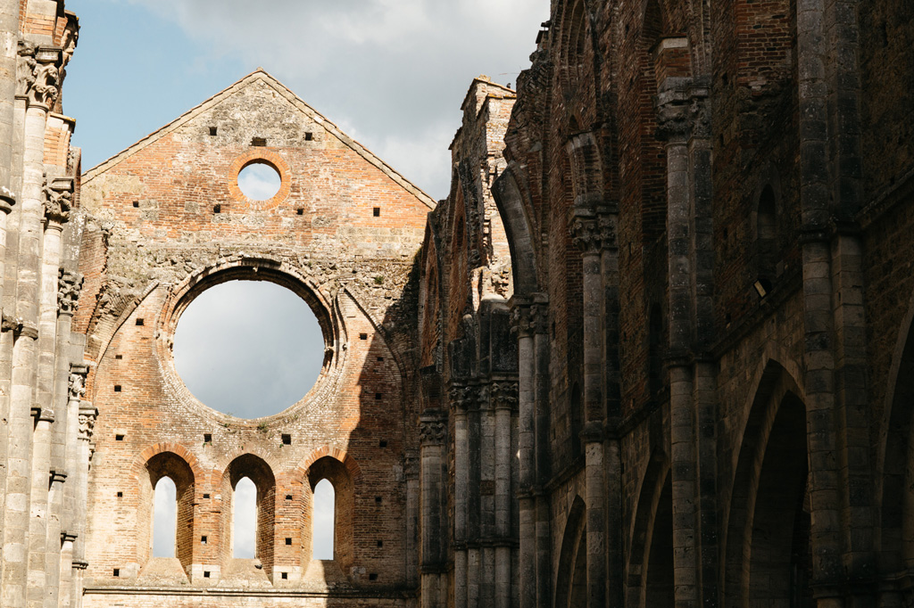 Fotografo Matrimonio Basilica San Galgano Toscana Rosone dell'Abbazia di San Galgano