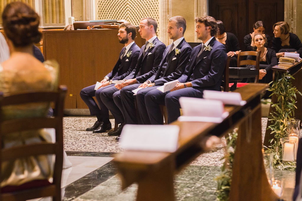 Wedding Photographer Como Lake I testimoni dello sposo durante la cerimonia