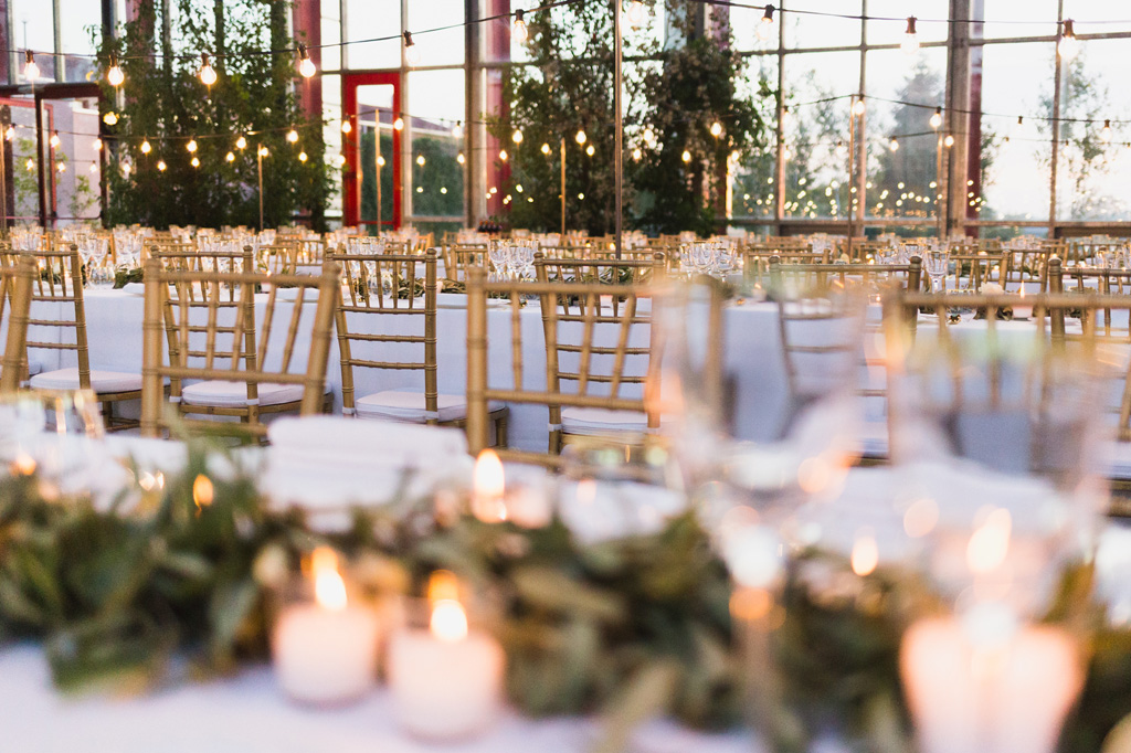 Wedding Photographer Como Lake La sala delle serre Rattiflora è pronta a ricevere gli ospiti del matrimonio di Carola e Federico