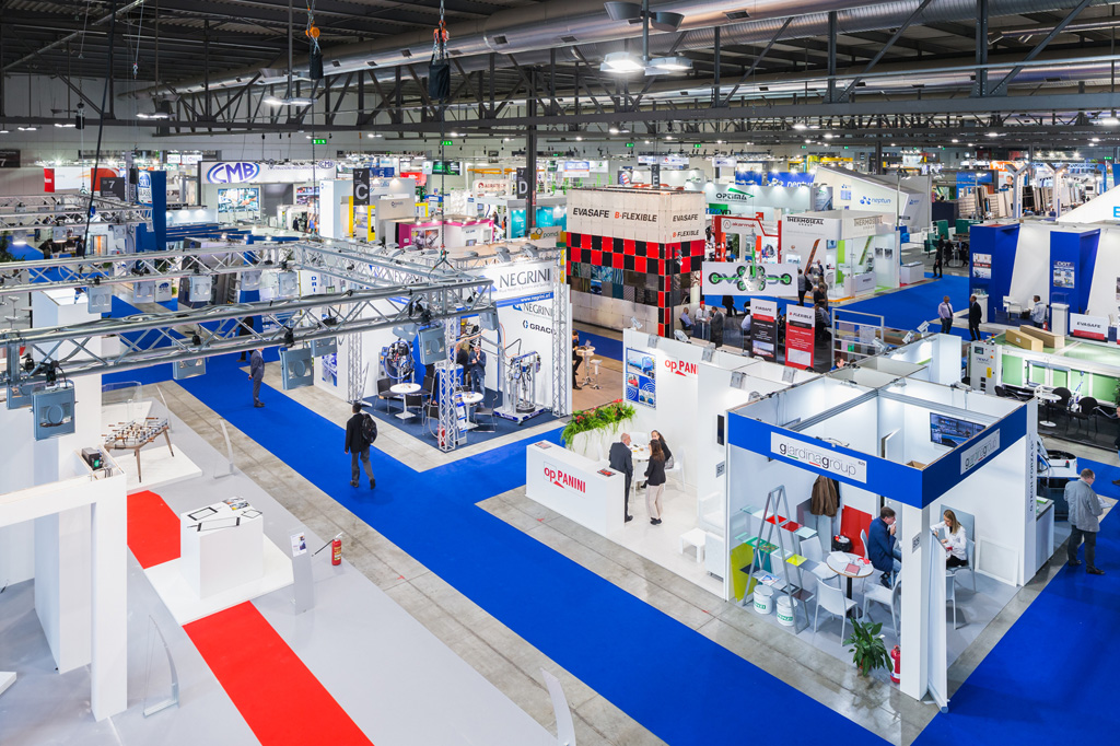 Fotografo Eventi Fiera Milano Una panoramica dall'alto della fiera del vetro, Vitrum