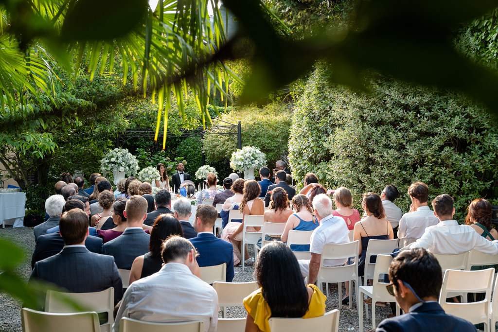 Fotografo Matrimonio Lago di Como Hilton Villa Parravicini Revel Giardino della cerimonia dell'Hotel Hilton di Como