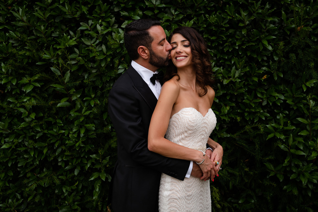 Fotografo Matrimonio Lago di Como Hilton Villa Parravicini Revel Foto di coppia a Villa Parravicini Revel