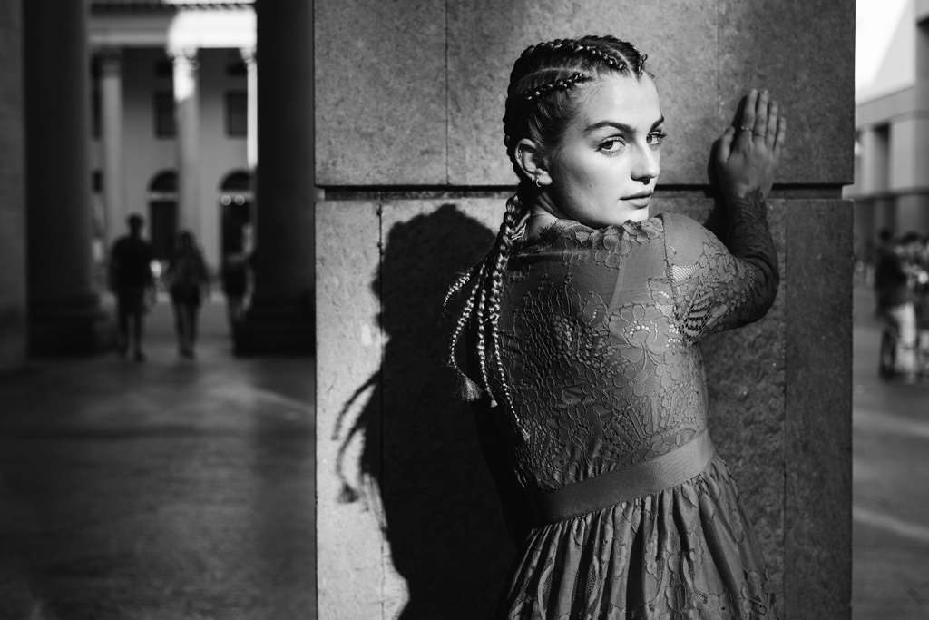 fotografo ritratto moda street milano tosca blu