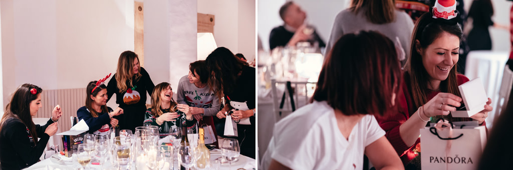 Fotografo Evento Milano Cena Aziendale Filologico Pandora LA gioia nei volti degli invitati durante l'apertura dei regali fortiti dalla nota gioielleria Pandora