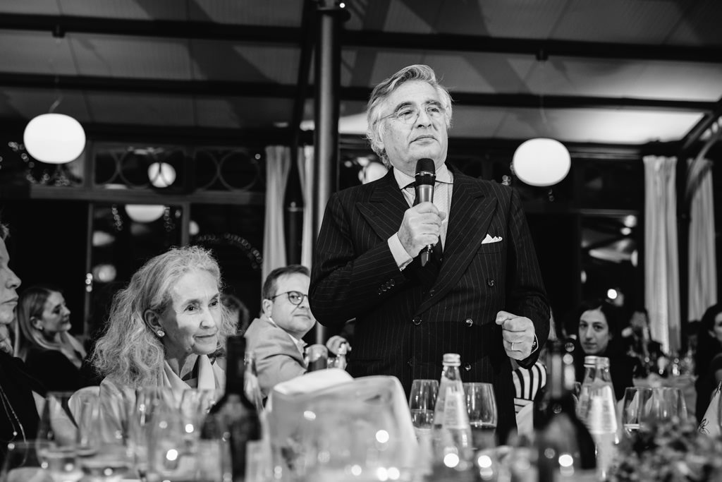 Fotografo Cena di Gala Casa Gobbato Convegno Antitrust Treviso 2 Alessandro Raffaelli espone un discorso