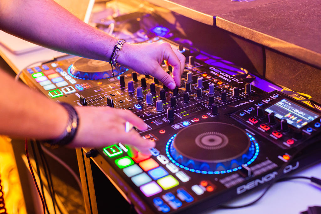 Fotografo Cena di Gala Casa Gobbato Convegno Antitrust Treviso 2 Il dj suona la playlist della serata