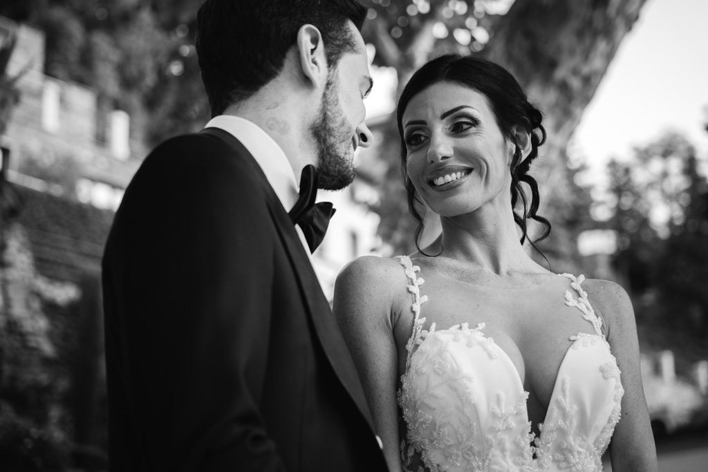 Fotografo Matrimonio Lago di Como Casta Diva Mandarin Gli sposi durante la cerimonia