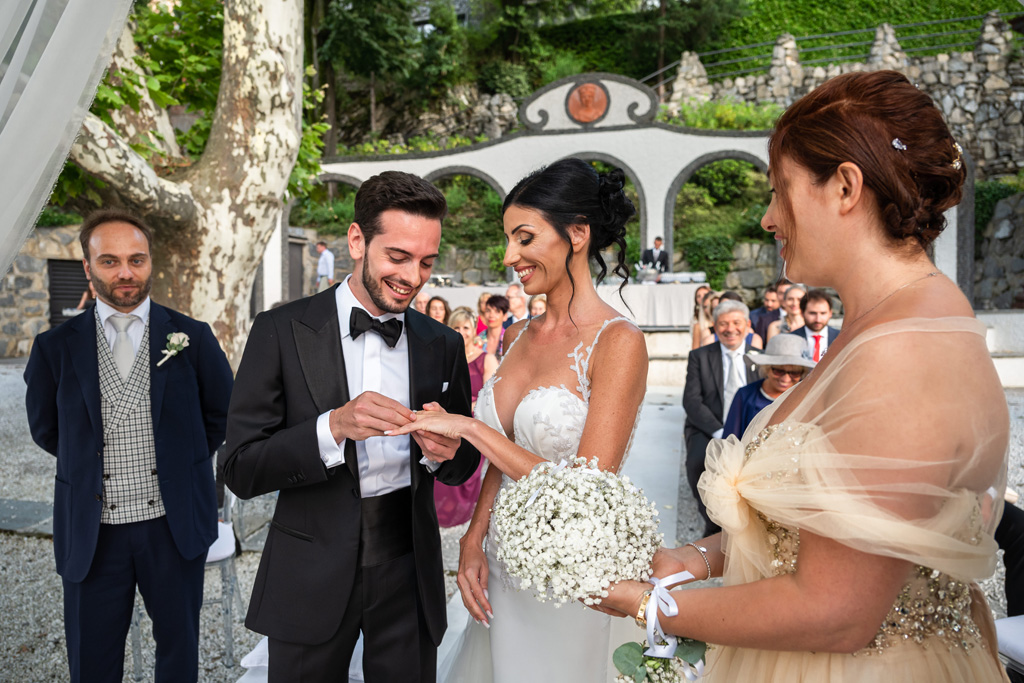 Fotografo Matrimonio Lago di Como Casta Diva Mandarin Lo scambio delle fedi