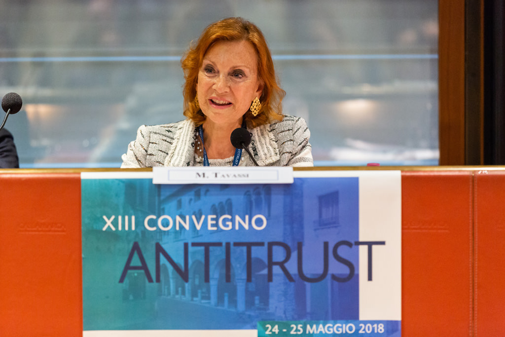 Fotografo Congresso Antitrust Treviso Casa Dei Carraresi Il relatore M. Tavassi espone la sua tesi duante l