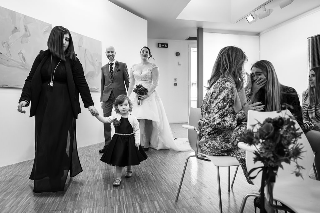 Best Destination Wedding Photographer Emotions Arrivo della Sposa Foto di Reportage Matrimonio