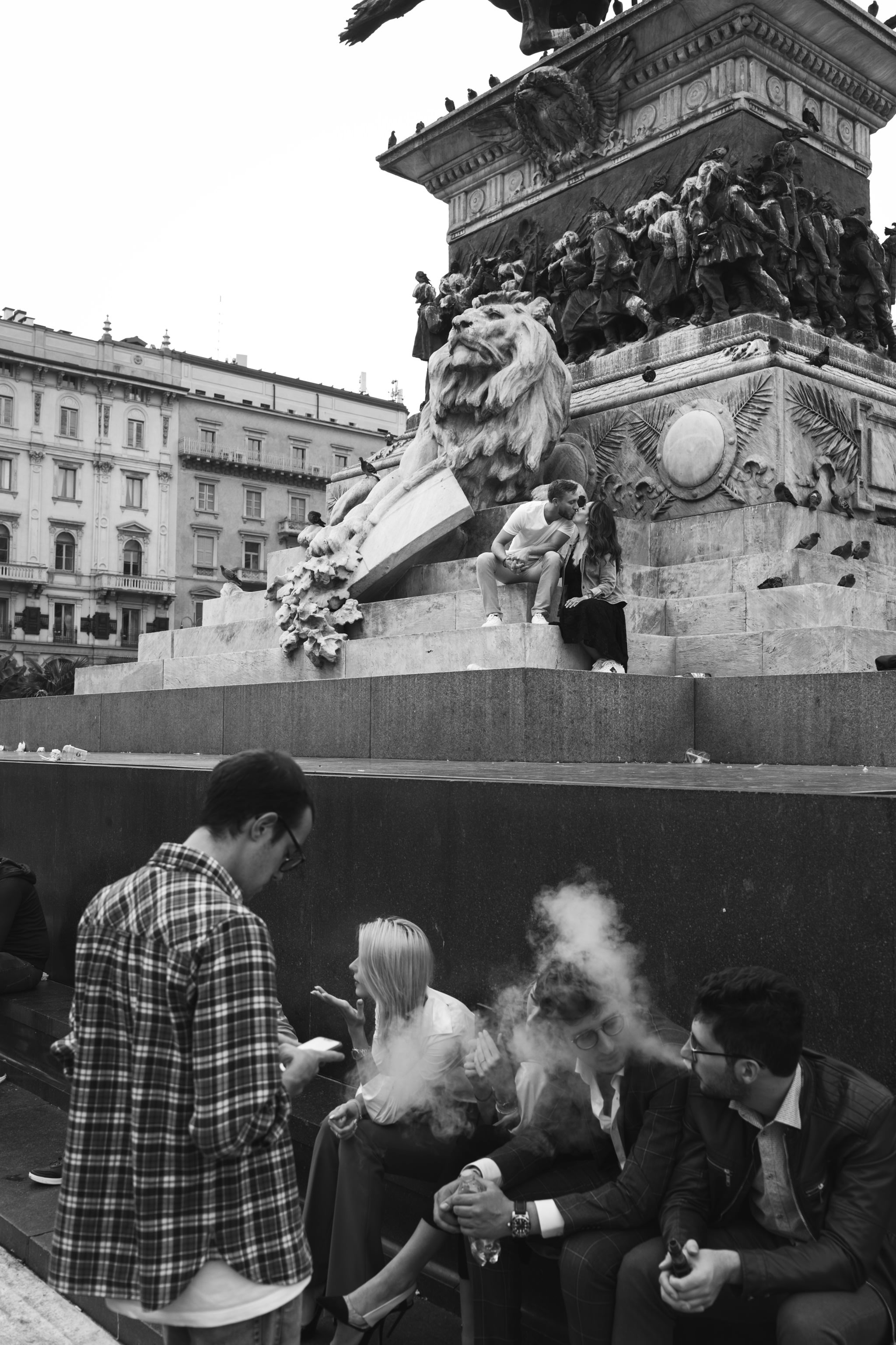 fotografo ritratto coppia milano duomo