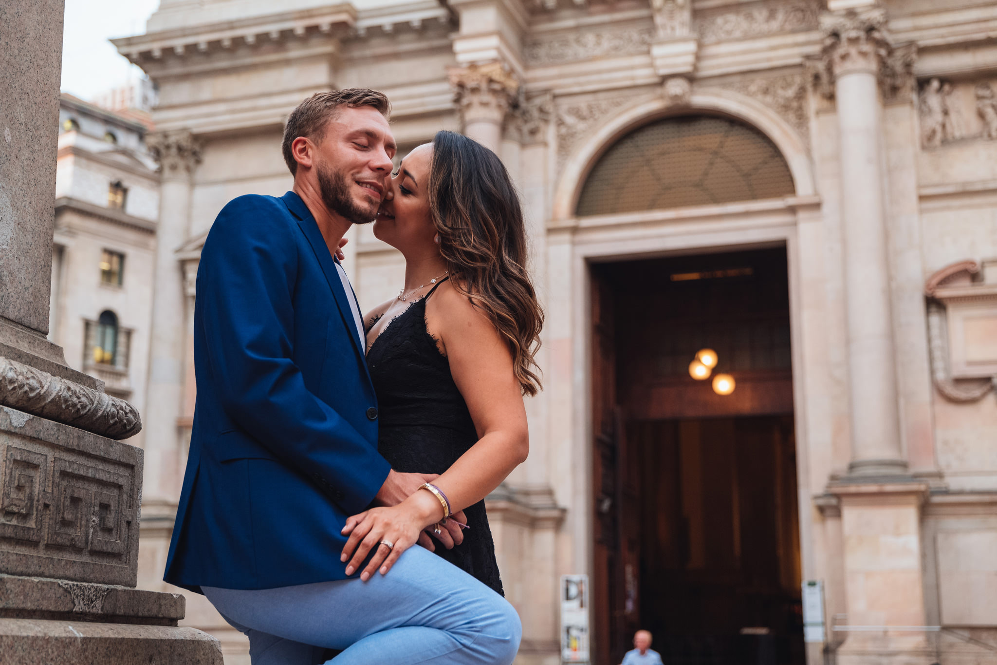 fotografo ritratto coppia milano duomo