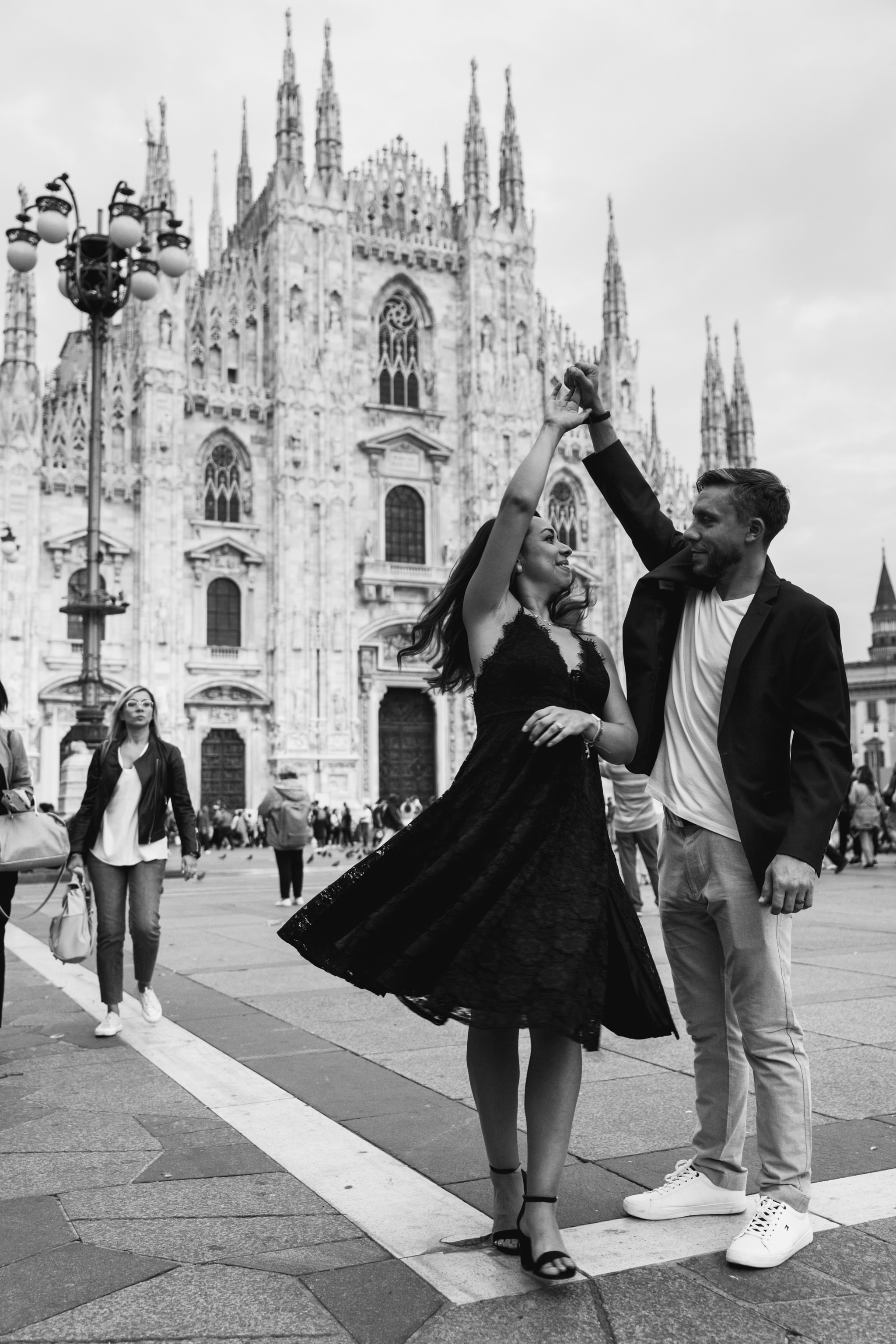 fotografo ritratto coppia milano duomo