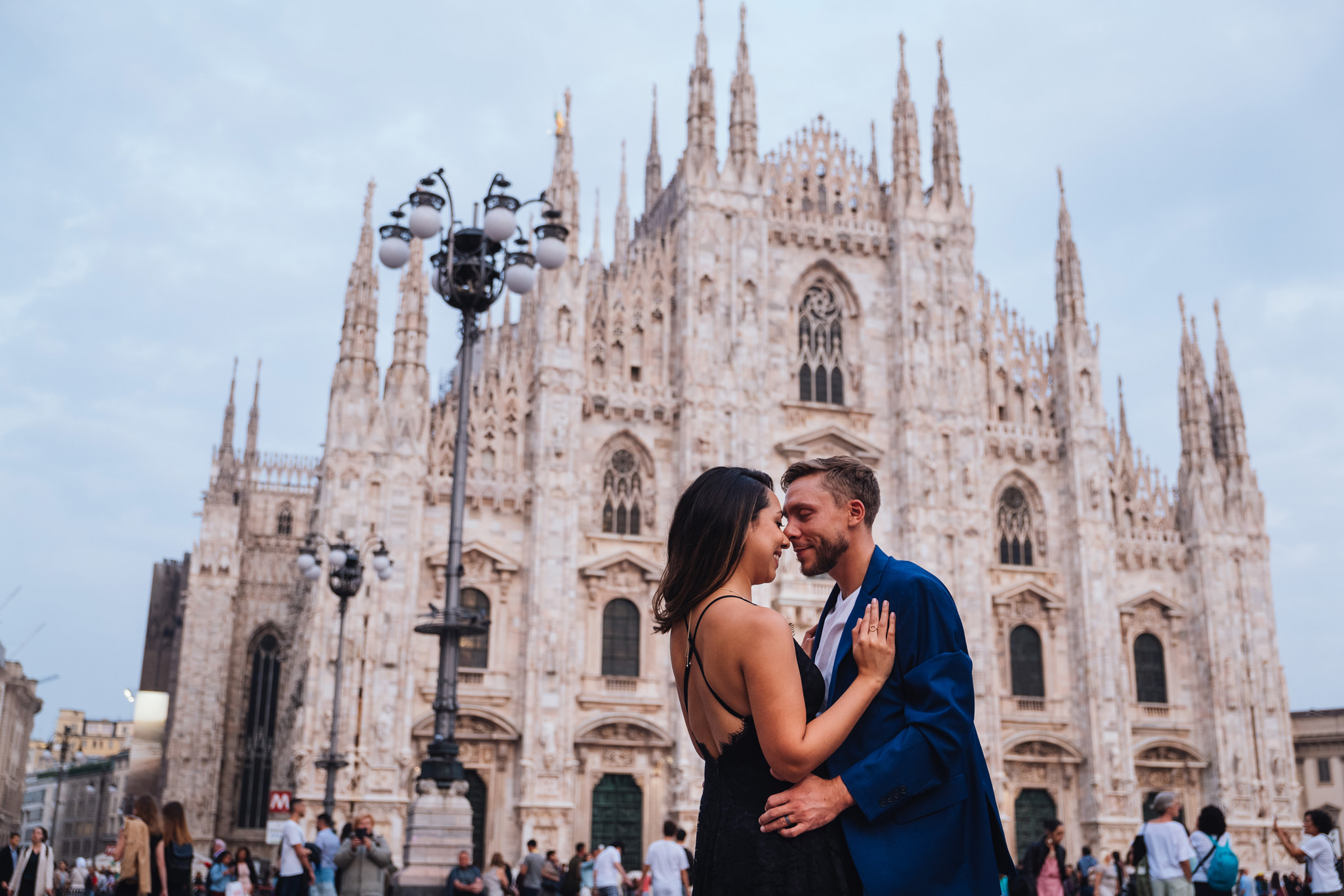 fotografo ritratto coppia milano duomo