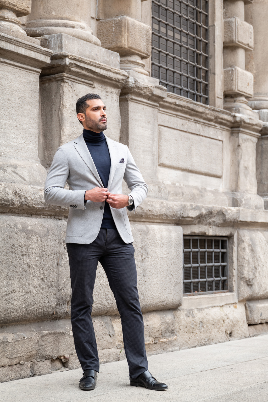 Un ritratto di un ragazzo elegante