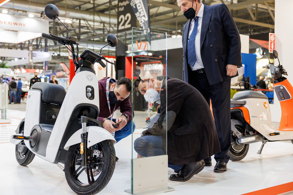 fotogrfo stand fiera milano eicma
