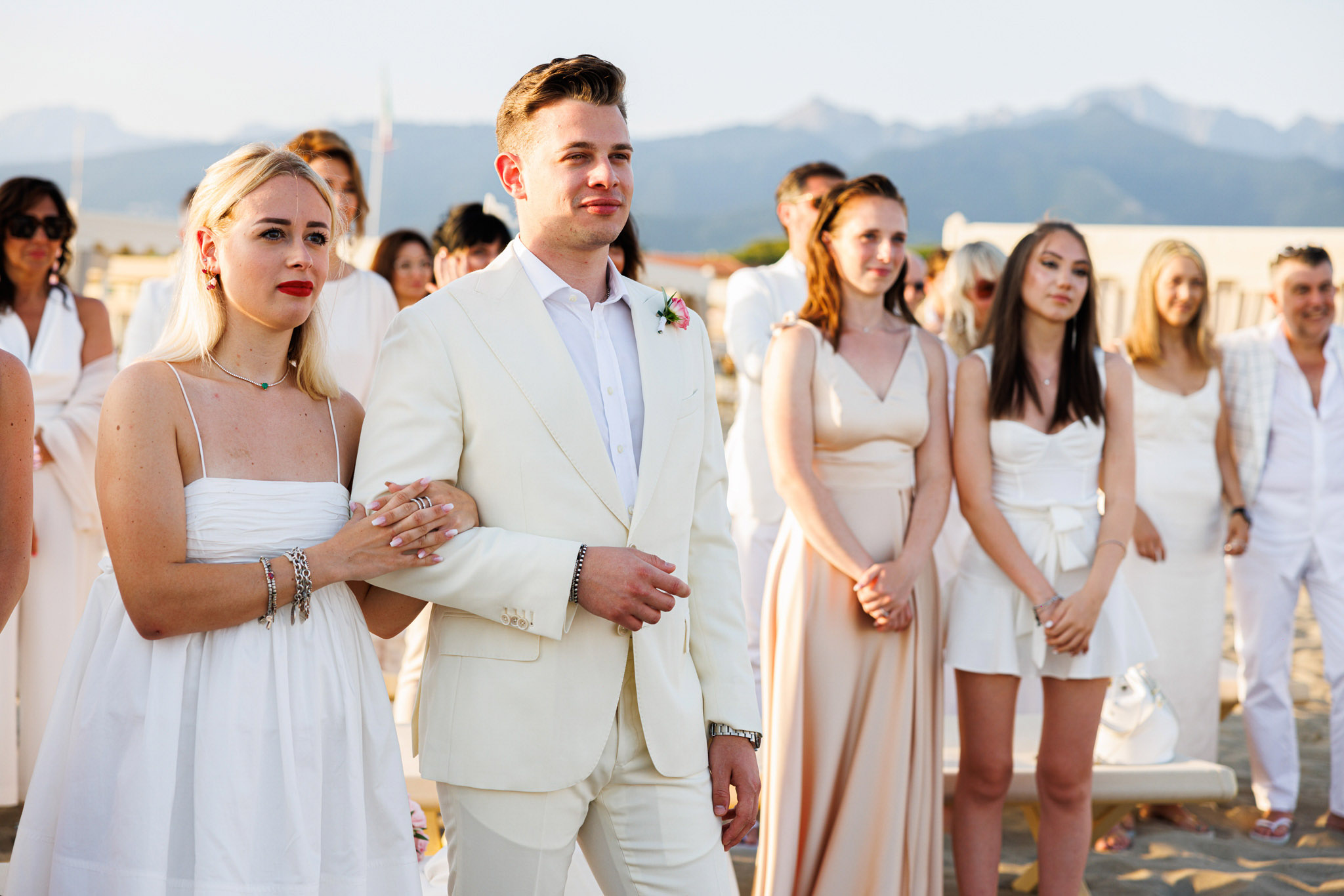 Destination Wedding Tuscany Degli invitati emozionati ad un matrimonio