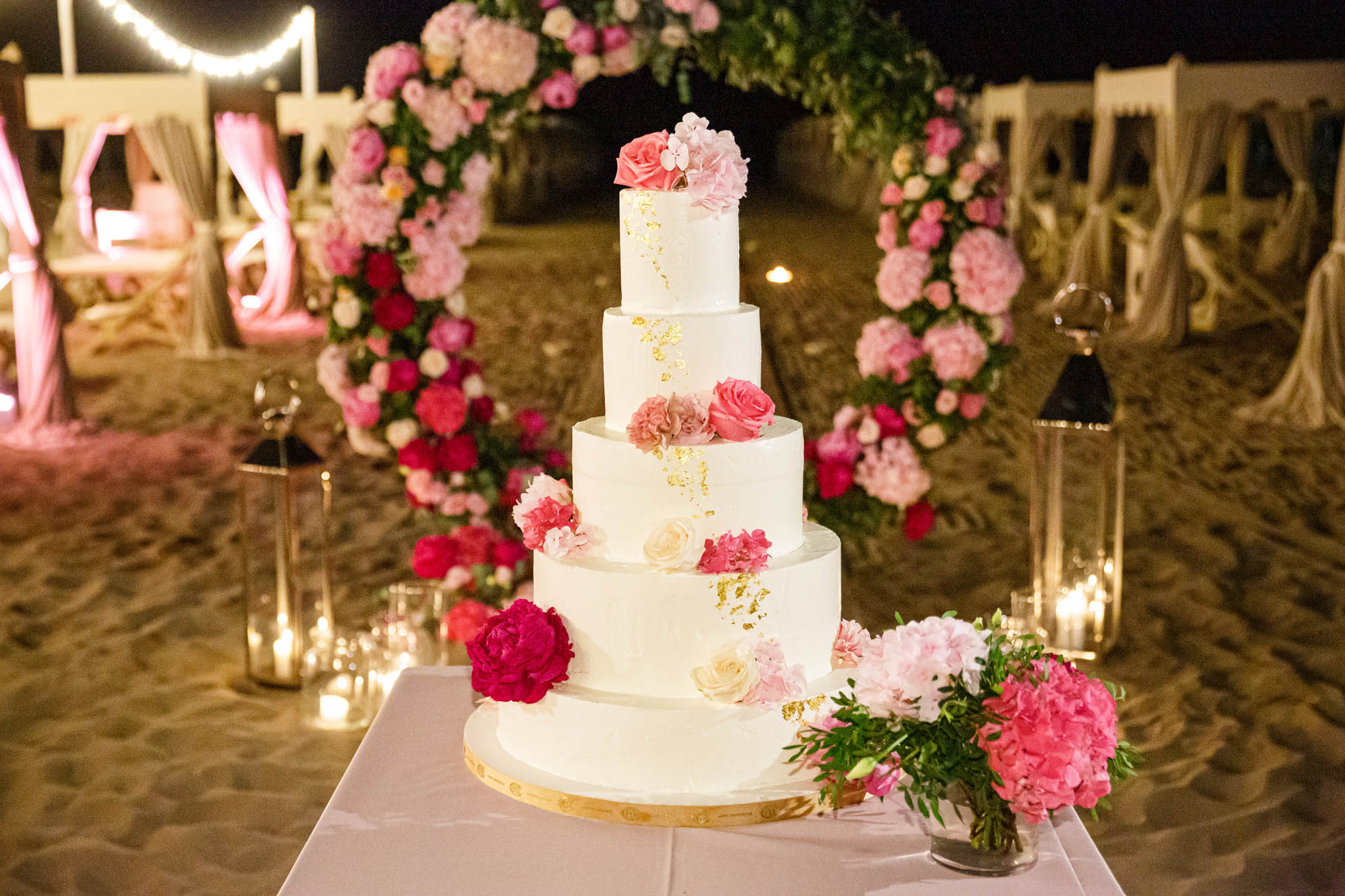 Destination Wedding Tuscany Torta nuziale di un matrimonio sulla spiaggia