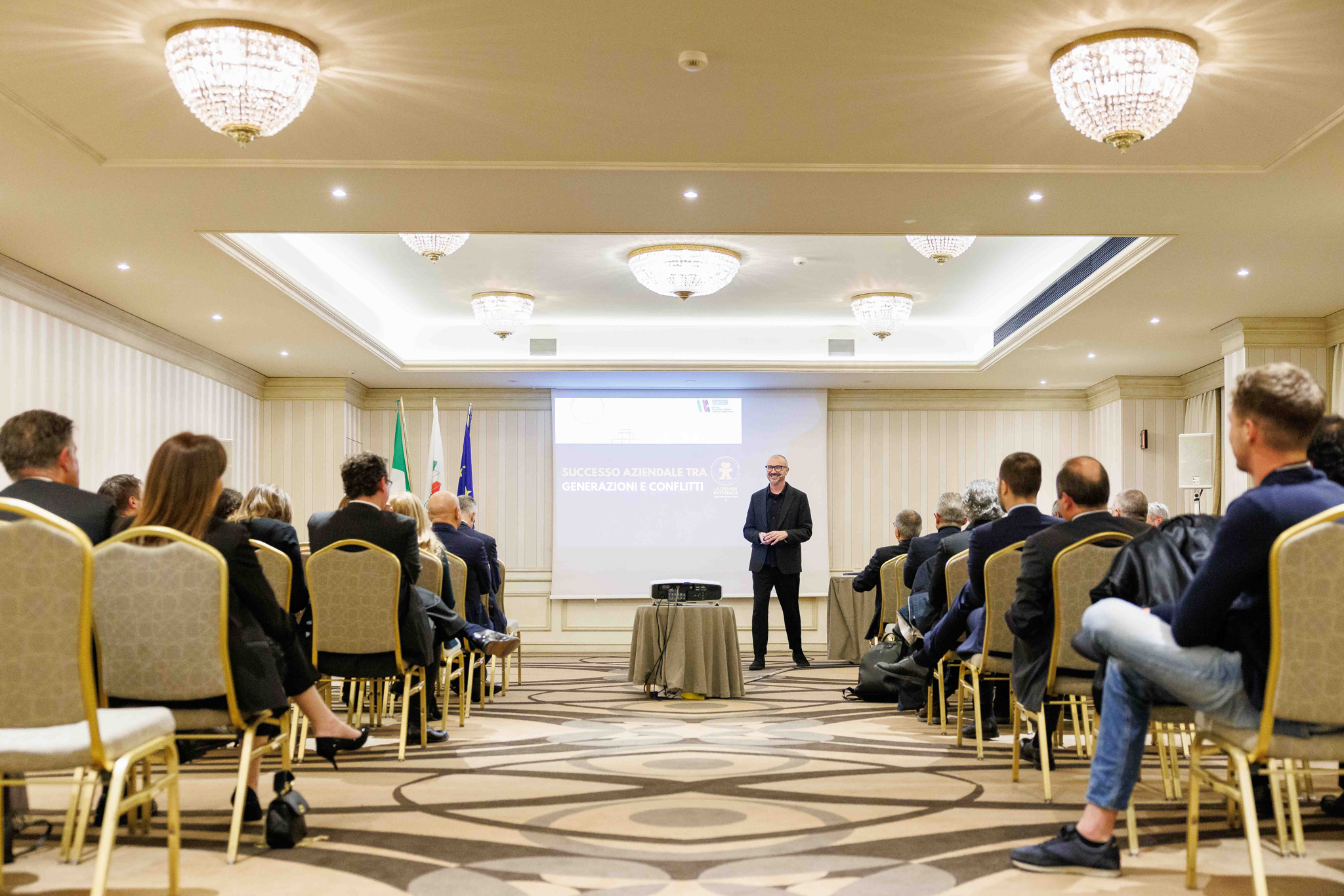 Foto evento business upiveb Foto della sala conferenza dell'evento di fine anno di Upiveb all'hotel principe di savoia a Milano