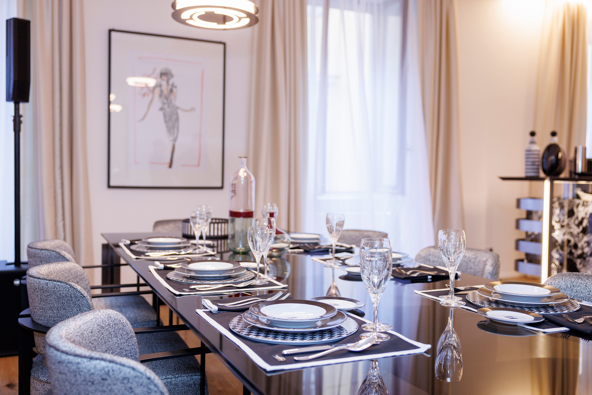 foto dell'esposizione di interior design dell'evento karl lagerfeld