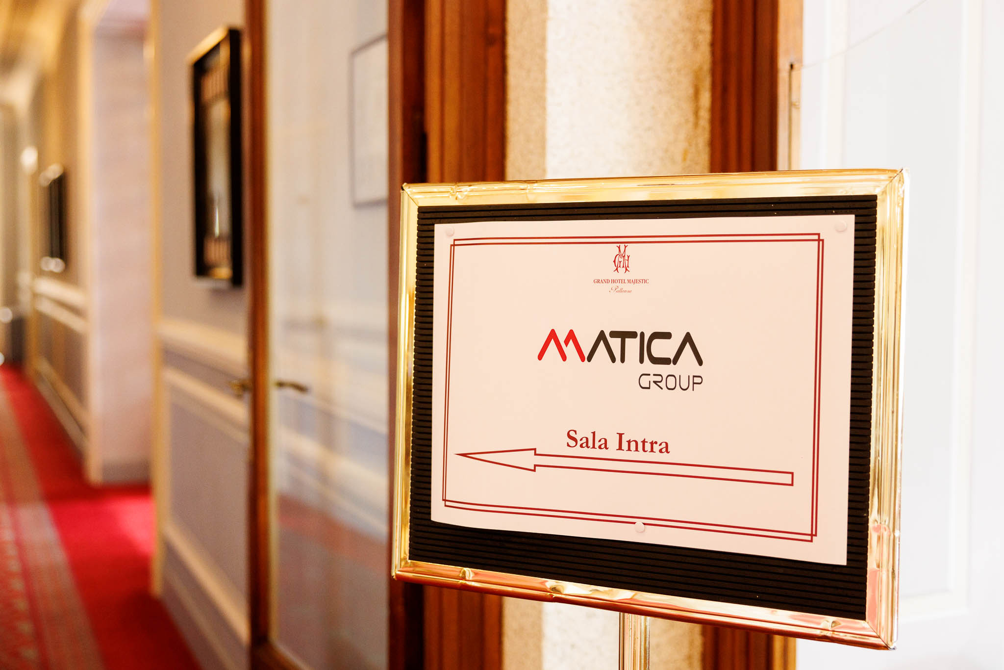 Foto business di conferenza presso il Lago Maggiore