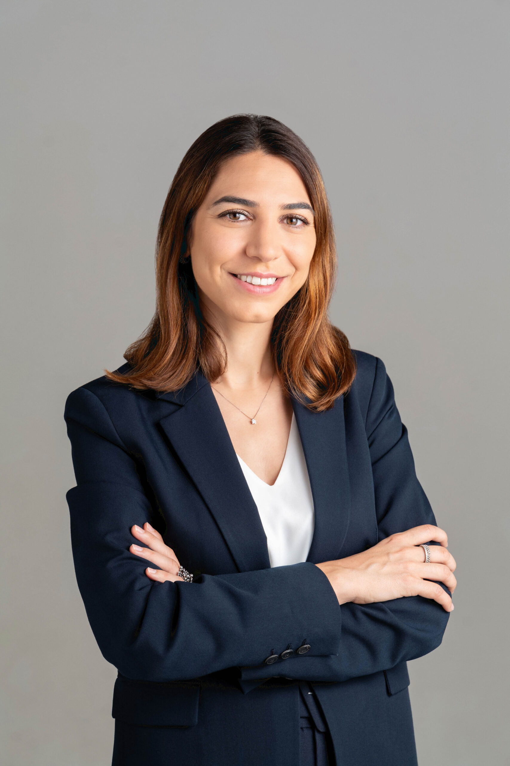 Fotografo-profilo-linkedin-ritratto-professionale-Milano Ritratto professionale business di una manager a Milano