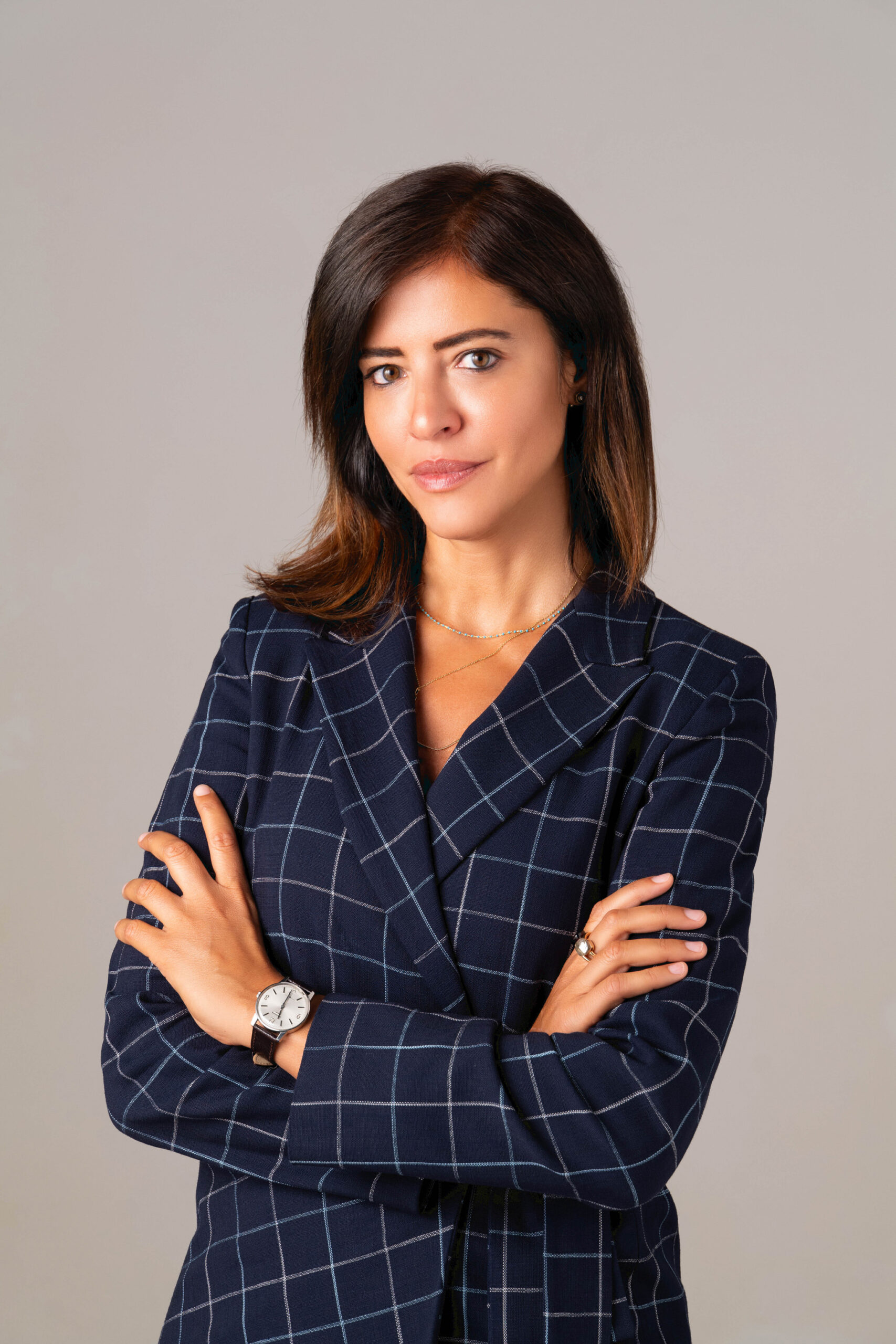 Fotografo-profilo-linkedin-ritratto-professionale-Milano Ritratto professionale business di una donna d'affari a Milano