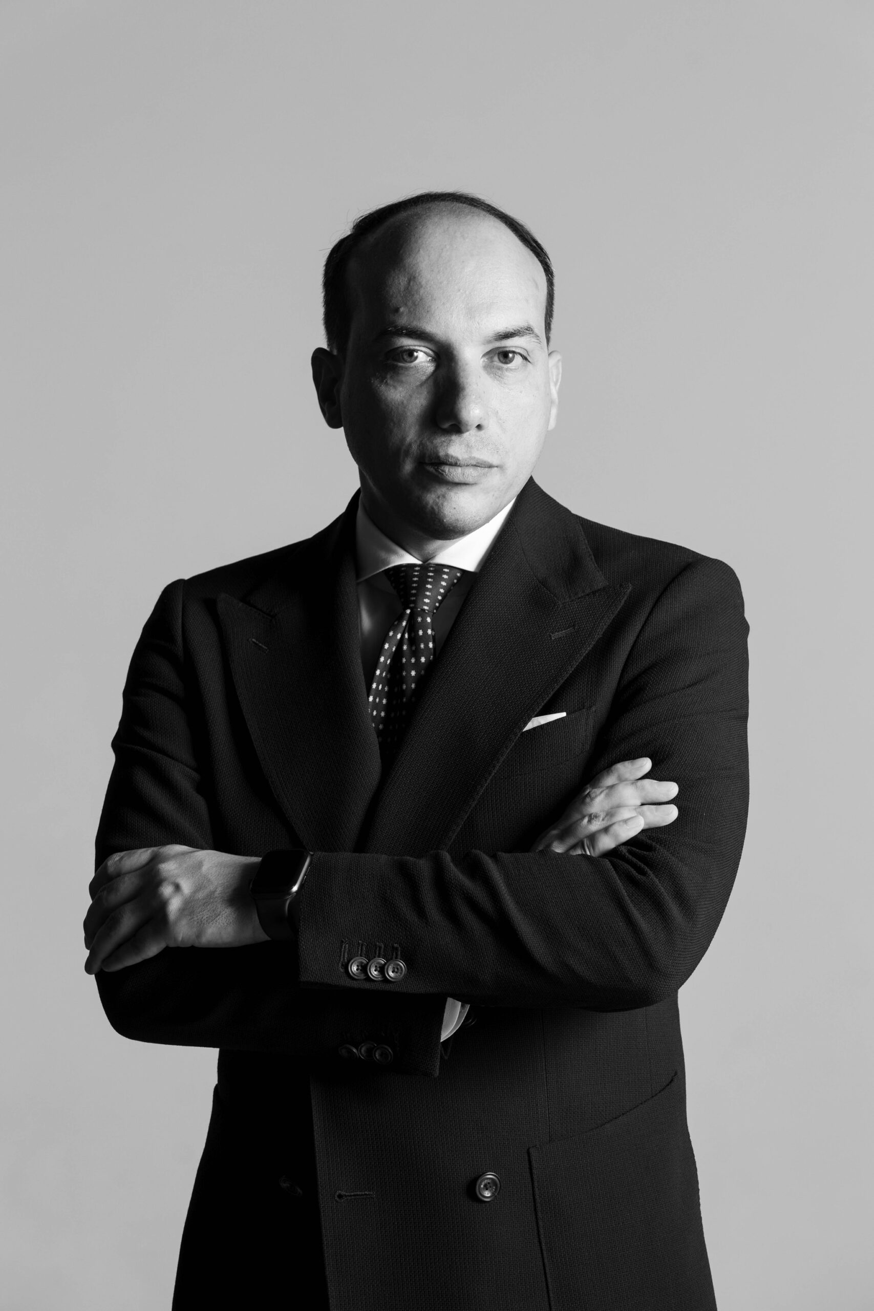 Fotografo-profilo-linkedin-ritratto-professionale-Milano Ritratto professionale business di un uomo d'affari a Milano