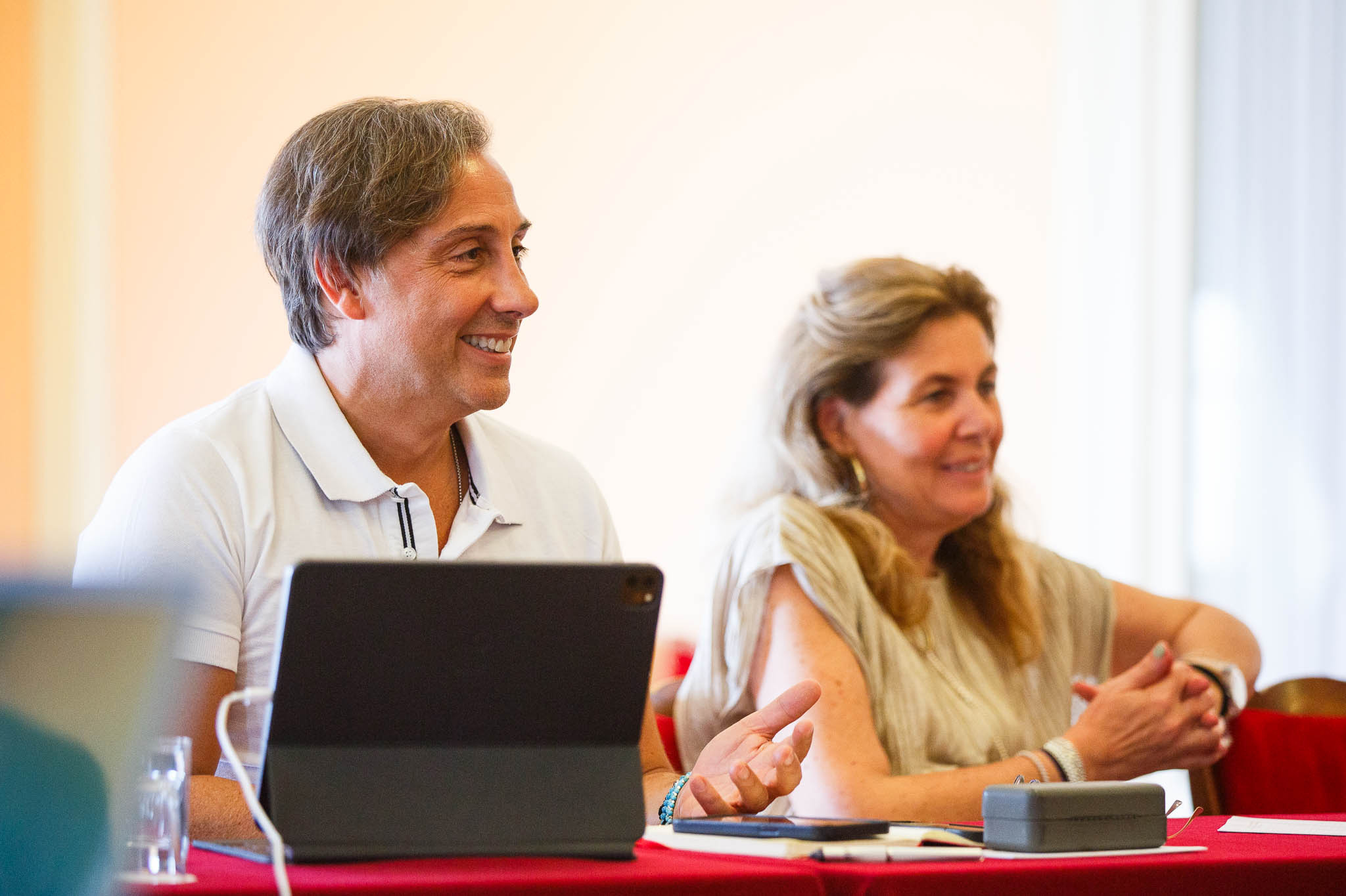 Foto business di conferenza presso il Lago Maggiore