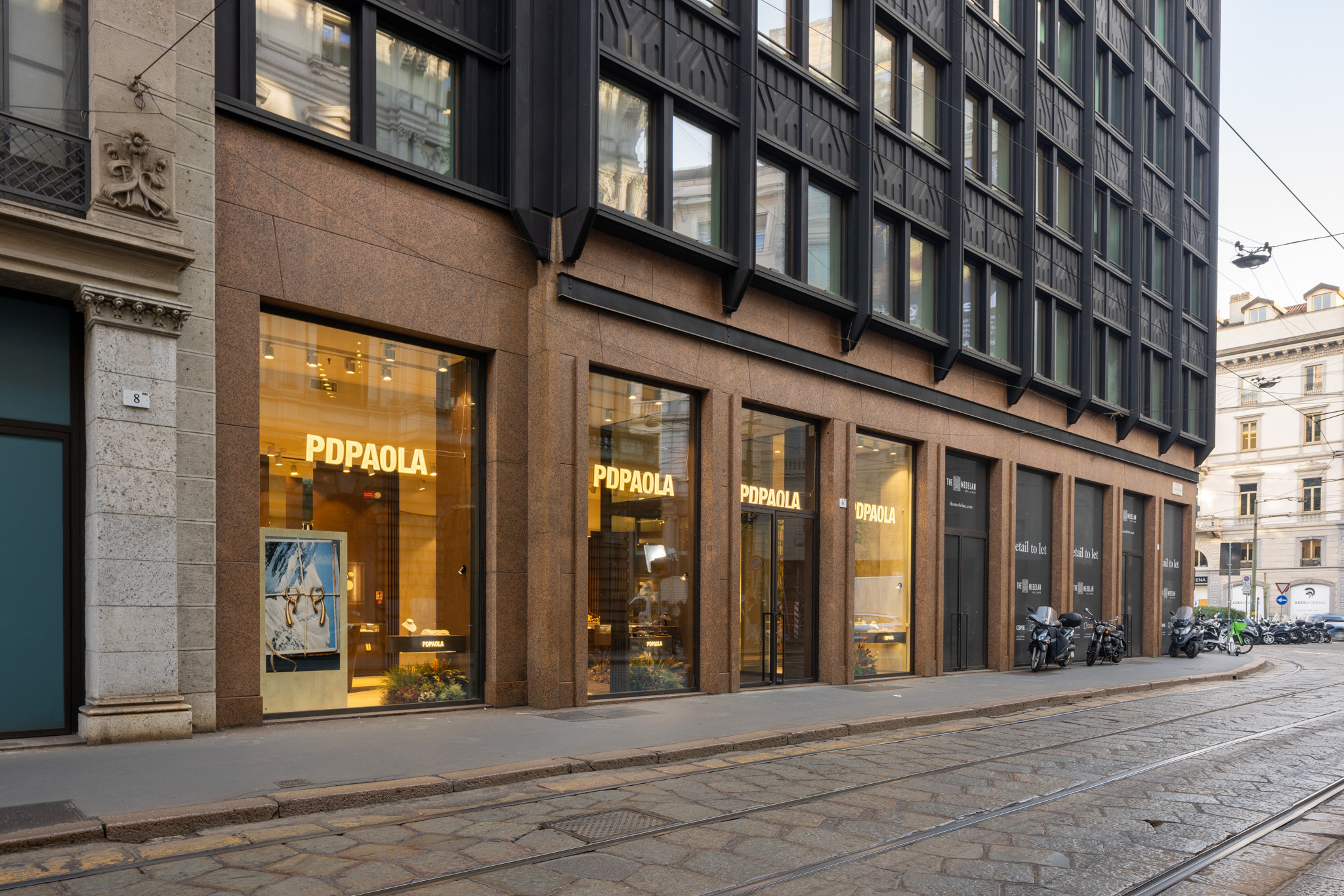 019-Servizi-Fotografici-architettura Fotografia di Architettura per Negozio di gioielli a Milano