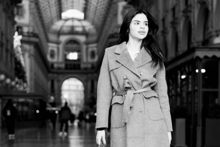 Ritratto a Milano Galleria Vittorio Emanuele bianco e nero