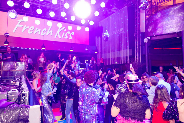 eventbusinessphotography-perrier-party Festa Maison Perrier NUMA Club Bologna French Kiss Party