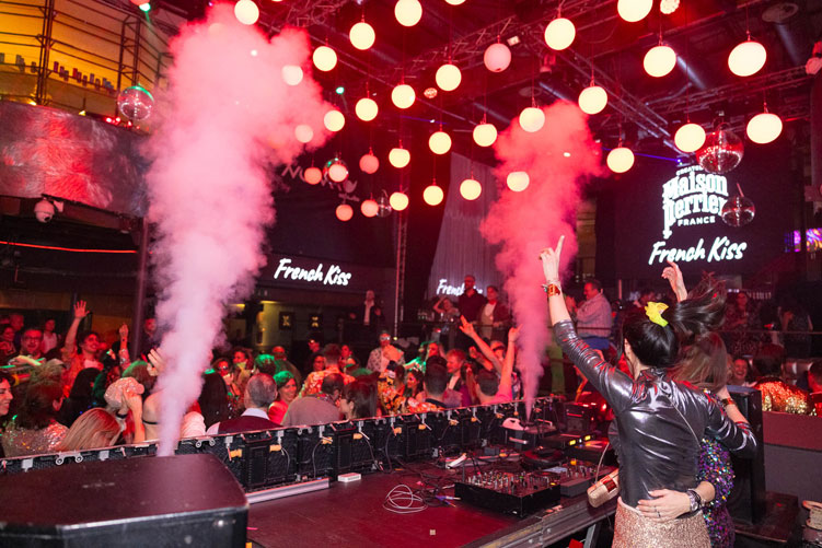 eventbusinessphotography-perrier-party Festa Maison Perrier NUMA Club Bologna French Kiss Party